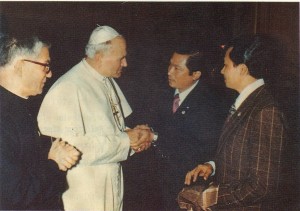 Page 37 His Holiness Pope John Paul II granted a private audience to World Peace Envoy, Dr. Suchart Kosolkitiwong and his mission for world peace to receive the blessing of His Holiness for religious co-operation (Vatican Palace, Dec. 6,1978).