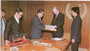 Page52 World Peace Envoy, Dr. Suchart Kosolkitiwong, President of the IFR, was seen presenting to H.E. Dr. Kurt Waldheim, the UN Secretary-General, a Peace Referendum Record together with samples of one million signatures given by 90 percent of peace-loving Thai people at the UN Headquarters, New York, the U.S.A.,on November 5,1980.